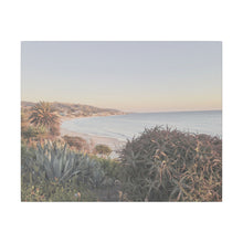 Load image into Gallery viewer, Canvas Wall Art Laguna Beach
