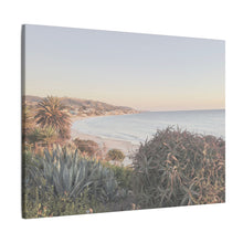 Load image into Gallery viewer, Canvas Wall Art Laguna Beach
